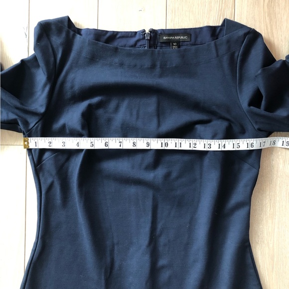 Banana Republic Ponte Flutter-Sleeve Boat Neck Dress in Navy Size 10 - Picture 2 of 10